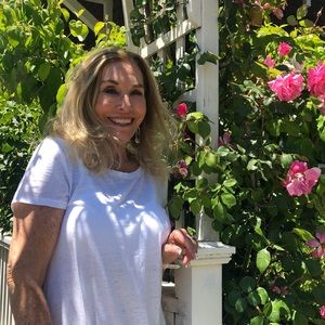 Meet your Posher, Suzanne